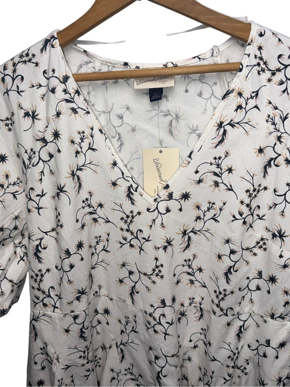 Universal Thread Cream Floral Dress Puff Sleeve Cottagecore Size S - Picture 4 of 6